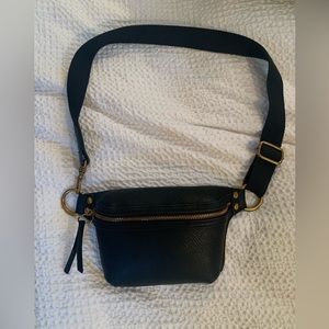 NWOT Universal Thread Black Belt Bag